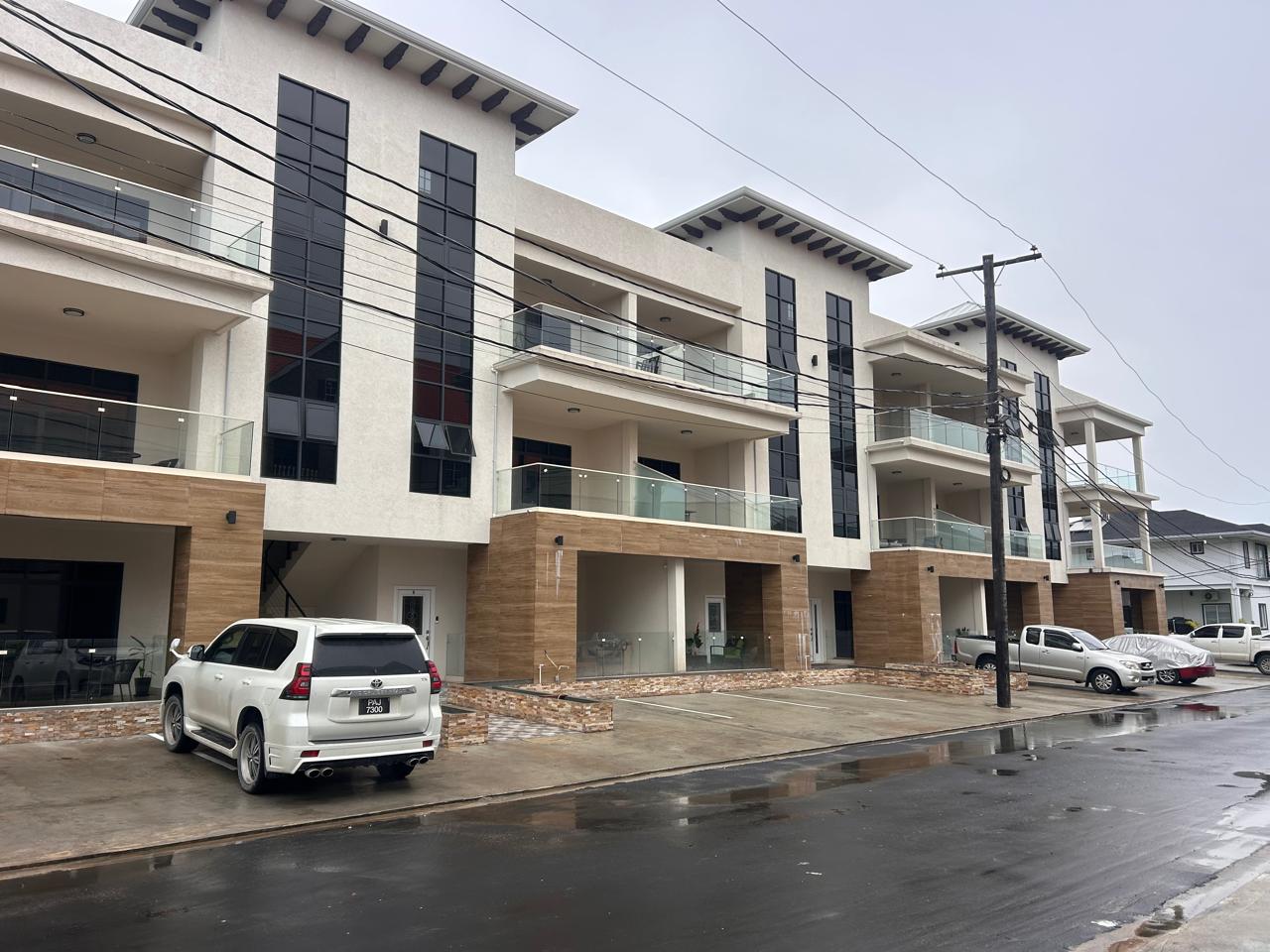 Beautiful 2-Bedroom One Condo Apartment Located in Windsor Estates
