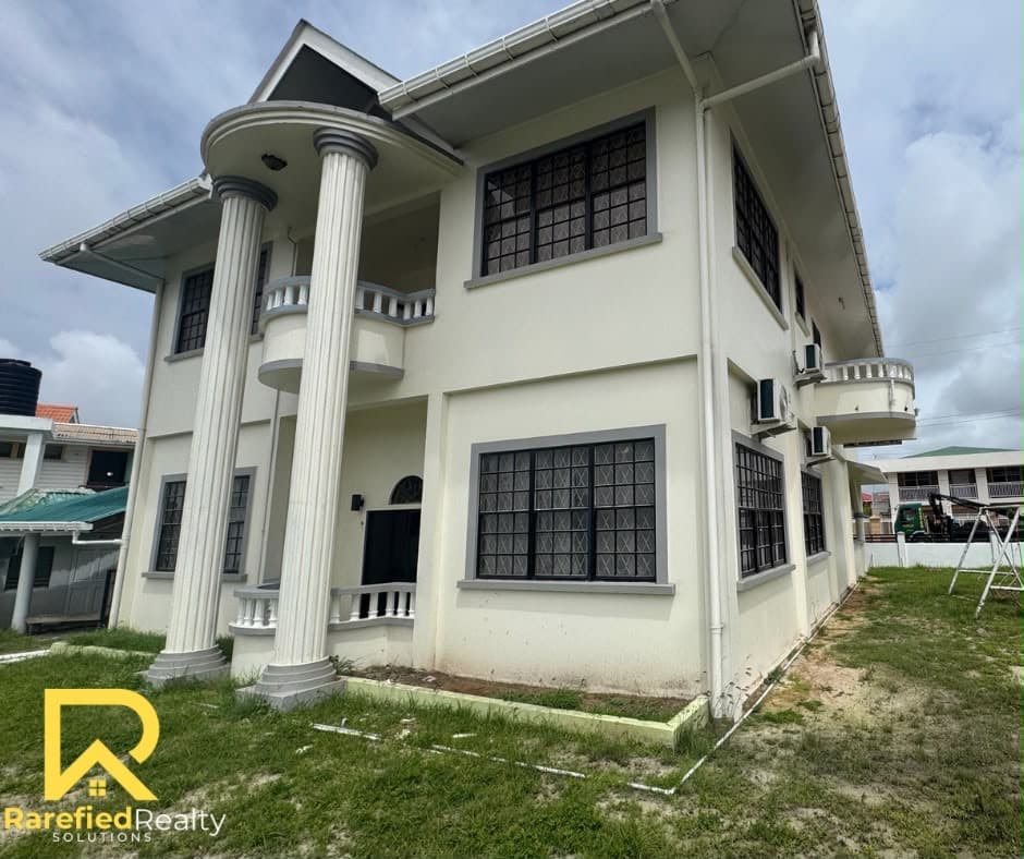 Spacious 5-Bedroom Apartment in Atlantic Gardens