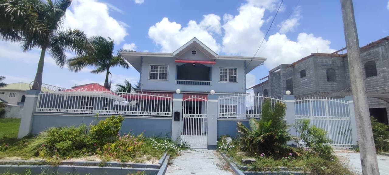Spacious 5-Bedroom Home in Republic Gardens