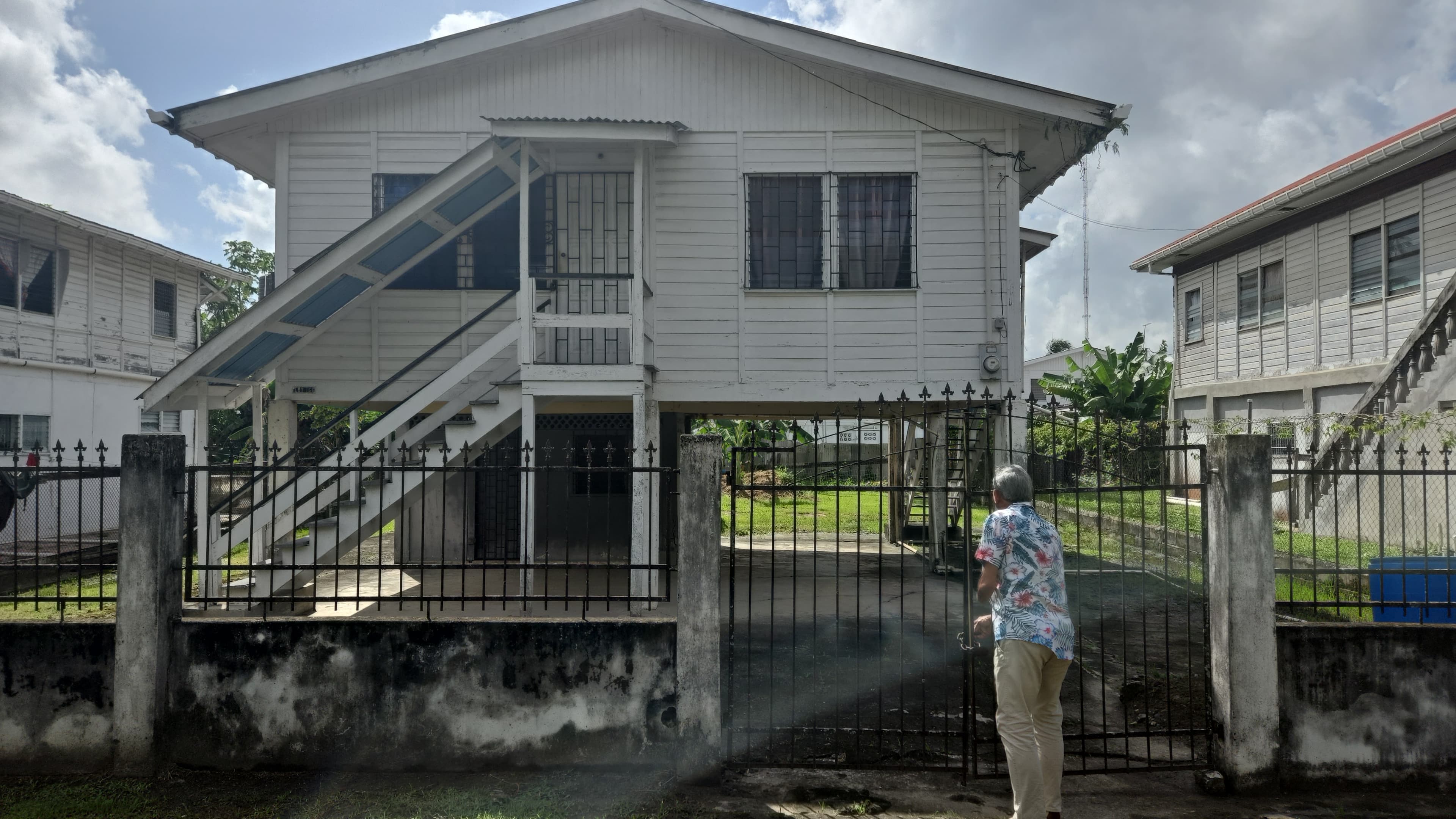 House For Sale in South
